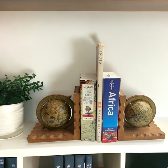 VTG Pair Old World Map
Spinning Aqua Globe
Bookends Wooden Base - Picture 1 of 8